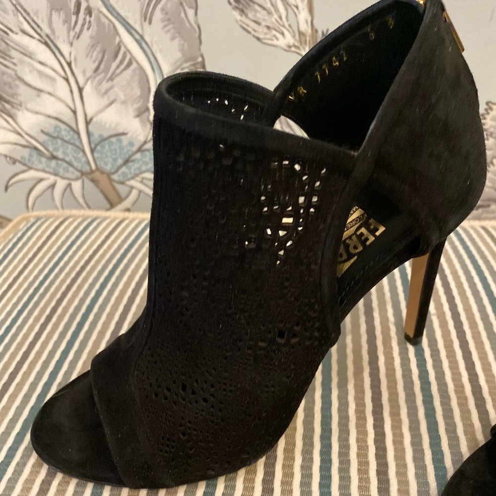 Black heel
